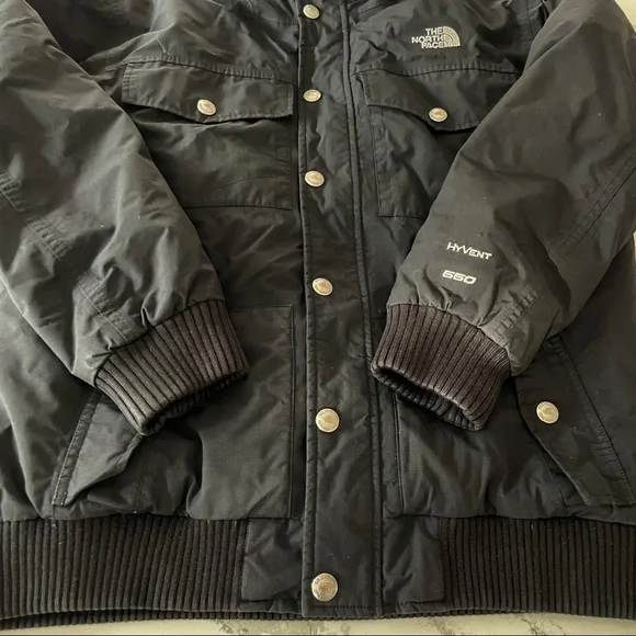 North Face ‘Gotham’ Boys Down Jacket - Picture 6 of 16